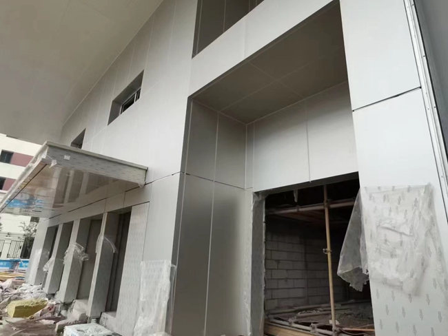 ꖘO�����X�ΰ�